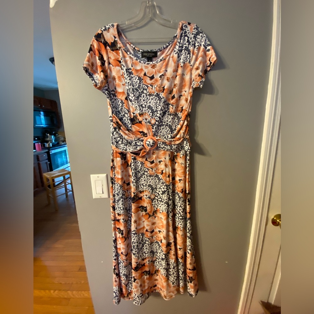 Perceptions New York beautiful classy midi/maxi short sleeve Dress Size Medium